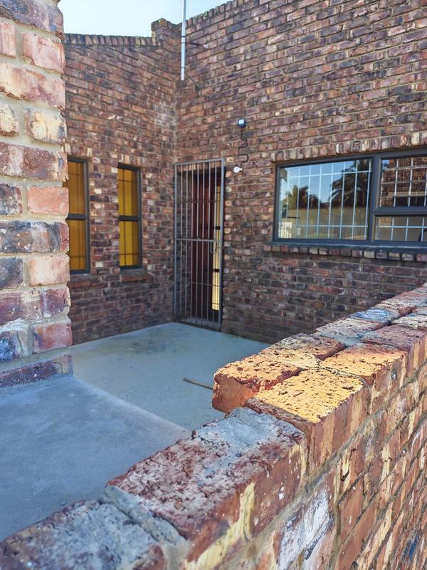 To Let 2 Bedroom Property for Rent in Windsor Park Eastern Cape